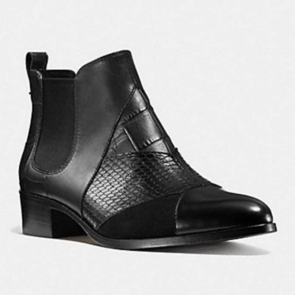 Coach black snake skin leather patchwork Chelsea ankle boots booties 8.5